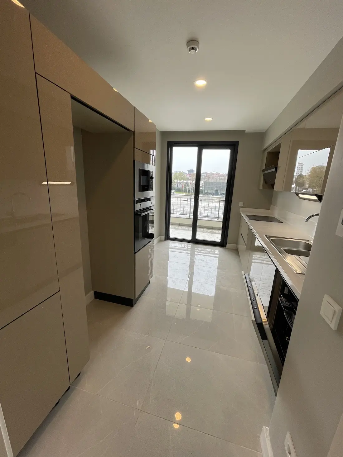 Modern kitchen